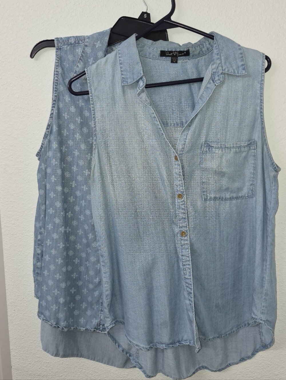 Velvet Heart Light Blue Sleeveless Denim Button-Front Shirt 2 Bundle High Low